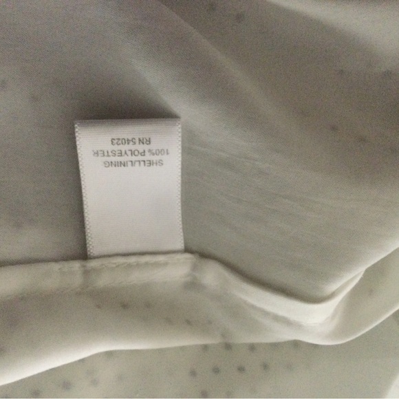 Vintage Petite Banana Republic Sleeveless Swiss Dot Blouse - Picture 6 of 7